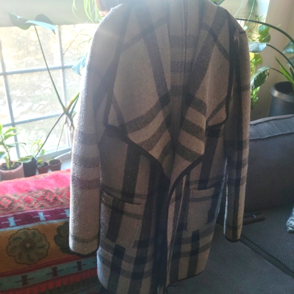 Le Chateau - Picture 1 of 1